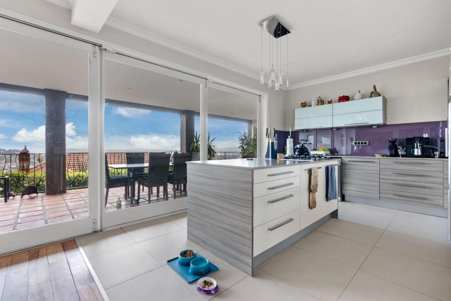 4 Bedroom Property for Sale in Oranjezicht Western Cape